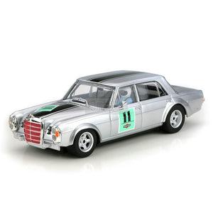 Carrera Evolution Mercedes Benz 300 SEL 6.3 No11 27757